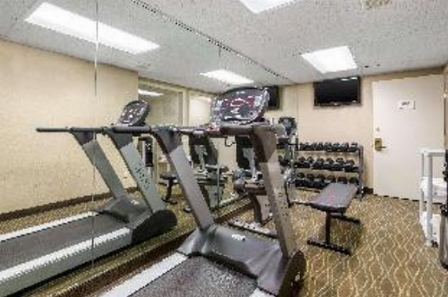 Quality Inn & Suites Des Moines - Merle Hay Road image 6