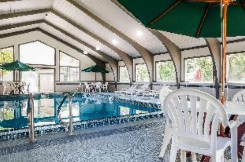 Quality Inn & Suites Des Moines - Merle Hay Road image 8
